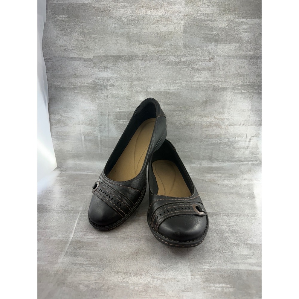 Clarks Collection Women Black Leather Perforated Contrast Stitch Flats Sz 11M